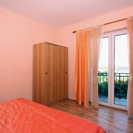 Apartmán With Parking Space - Gonar, Rab - 5016 *